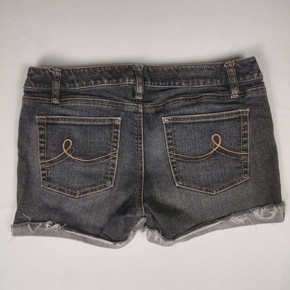 LOFT Pants - LOFT Slim Boot Black Wash Shorts Size 6